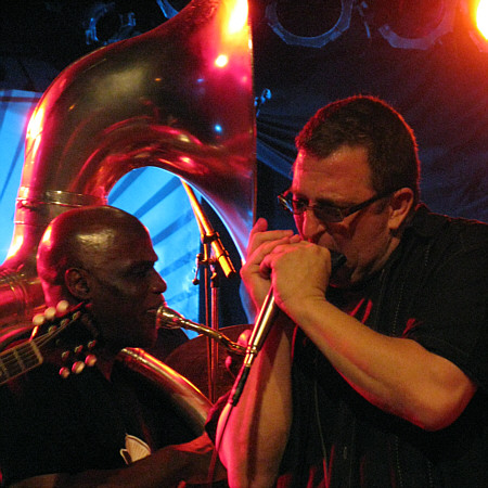 Joseph Daley (sousaphone) und Bill Barrett (hca)