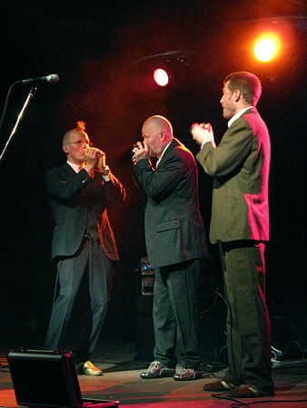 Jouko Kyh�l� (Mundharmonika), Pasi Leino (Bass-Mundharmonika) und Eero Turkka (chromatische Mundharmonika)